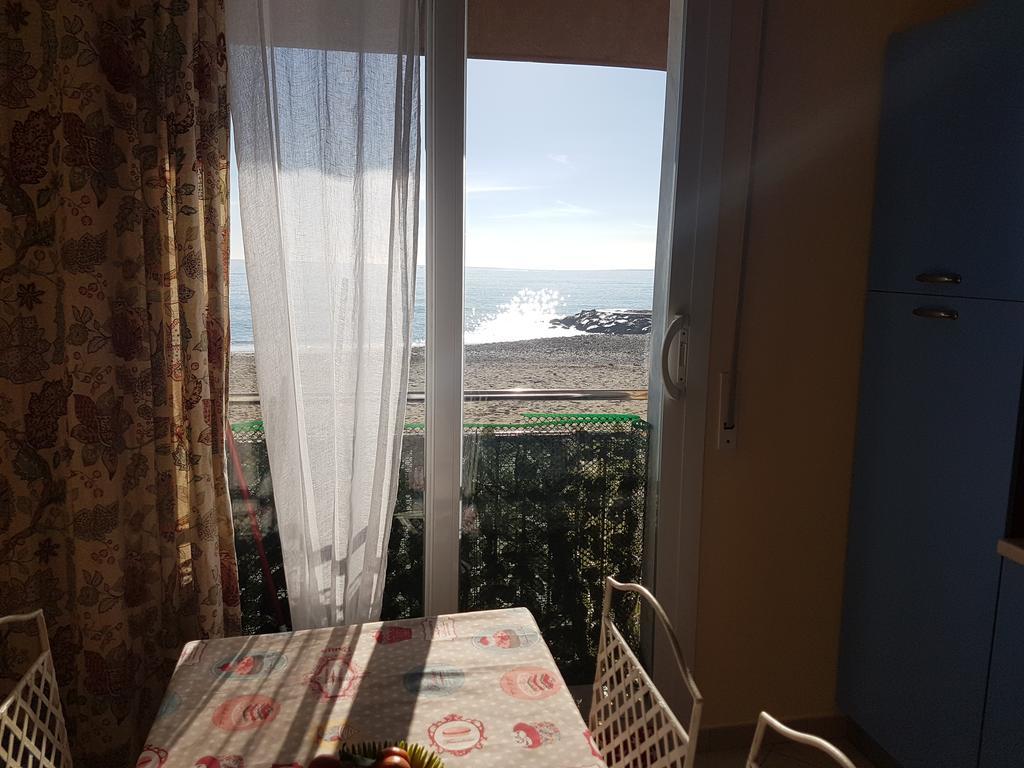 Ferienwohnung La Casa Di Pepe Pietra Ligure Exterior foto